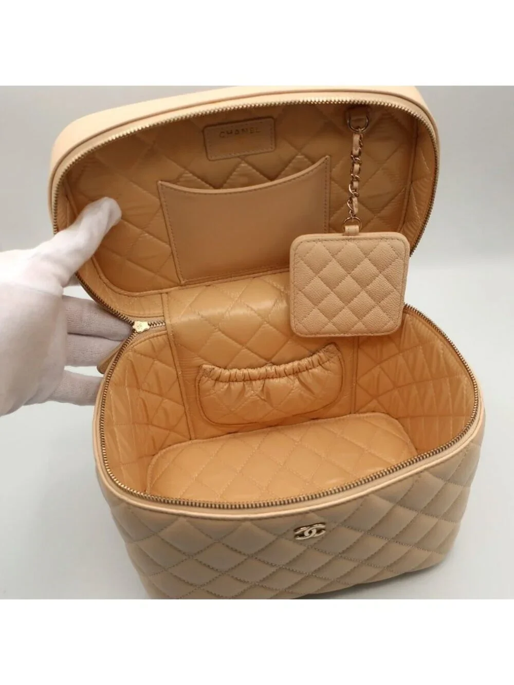 Chanel Vanity Beige Gold Caviar Leather CC Logo Makeup Pouch